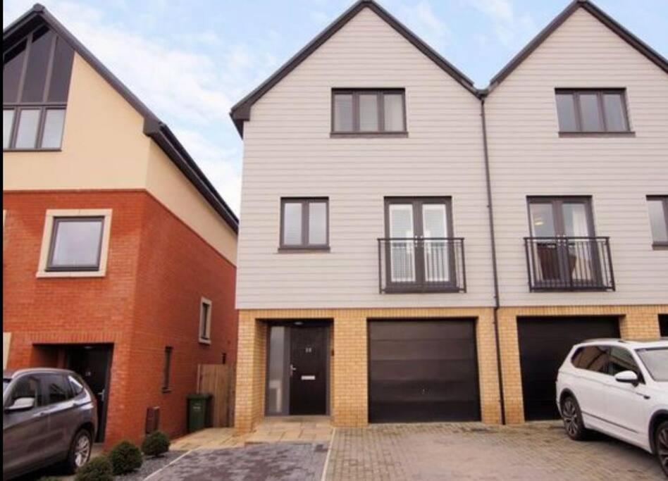 Villa Solent Heights•Sea View•Hot Tub Portsmouth Exterior foto