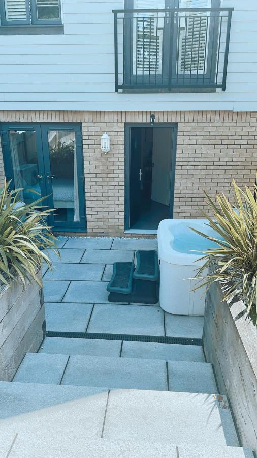 Villa Solent Heights•Sea View•Hot Tub Portsmouth Exterior foto